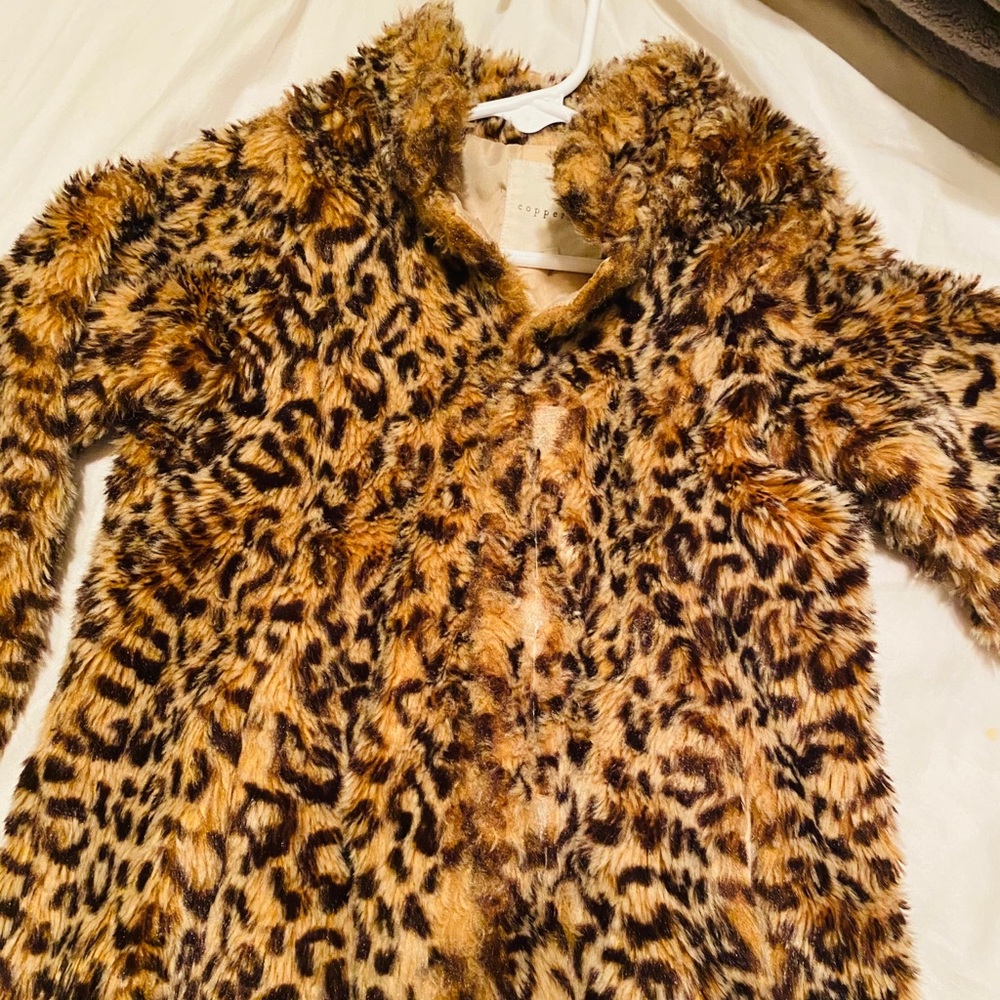 Little girl leopard coat